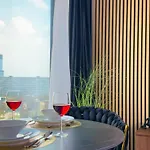 Urban Global Premium - 14th Floor No 14 - Free Garage Апартаменты *