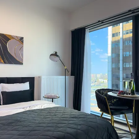 Urban Global Premium - 14th Floor No 14 - Air Condition - Free Garage Apartment *