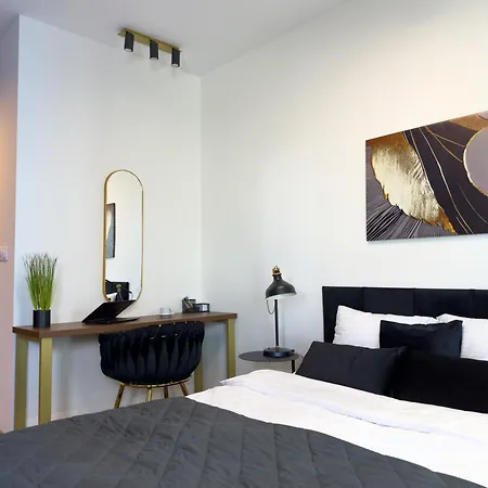 Urban Global Premium - 14th Floor No 14 - Air Condition - Free Garage Katowice