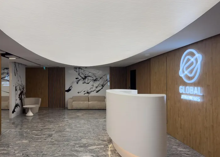 Urban Global Premium 14th Floor No 14, Free Garage, Self Check-in, No Deposit