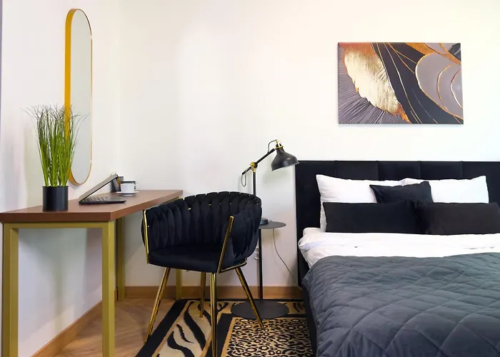 아파트 Urban Global Premium 14th Floor No 14, Free Garage, Self Check-in, No Deposit 카토비체